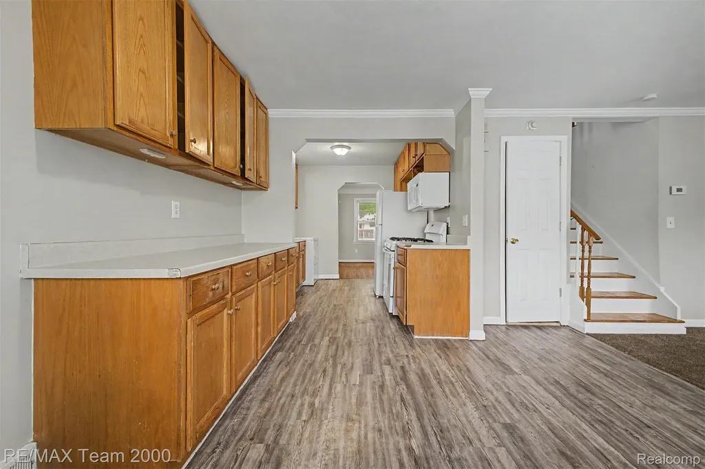 5635 Westpoint Street Dearborn Heights City MI 48125