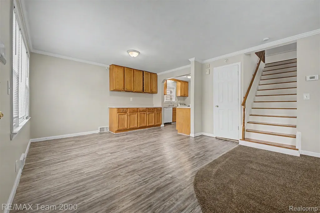 5635 Westpoint Street Dearborn Heights City MI 48125