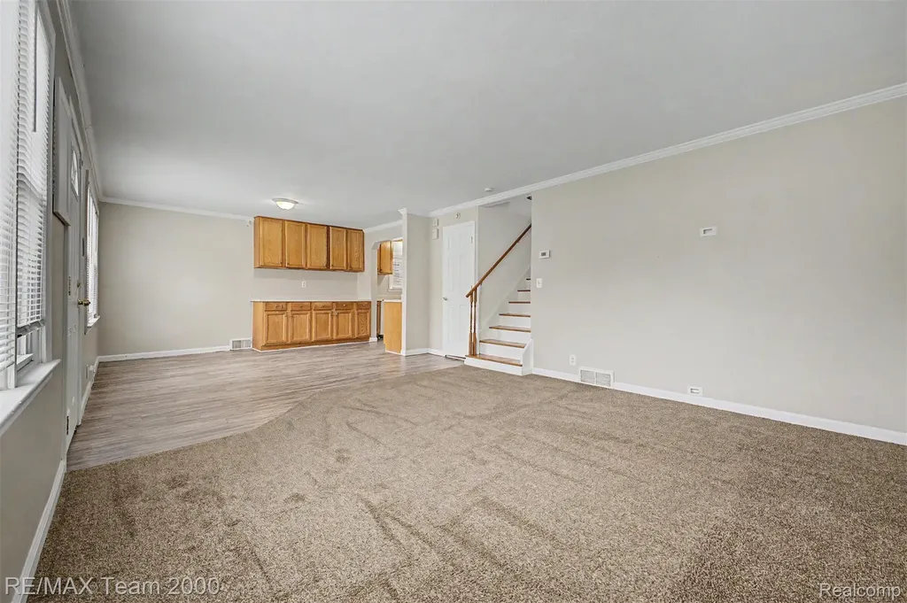 5635 Westpoint Street Dearborn Heights City MI 48125