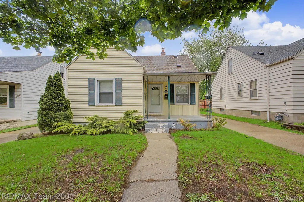 5635 Westpoint Street Dearborn Heights City MI 48125