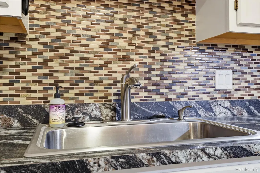 61212 Greenwood Drive South Lyon City MI 48178