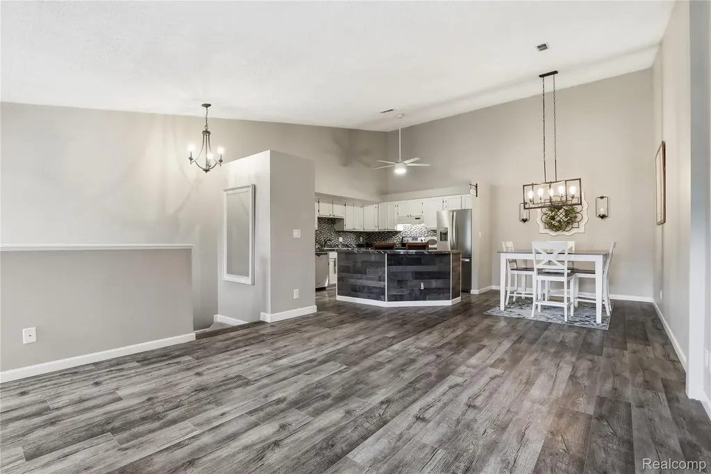 61212 Greenwood Drive South Lyon City MI 48178
