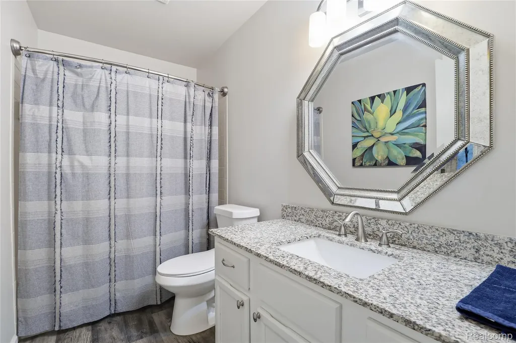 61212 Greenwood Drive South Lyon City MI 48178