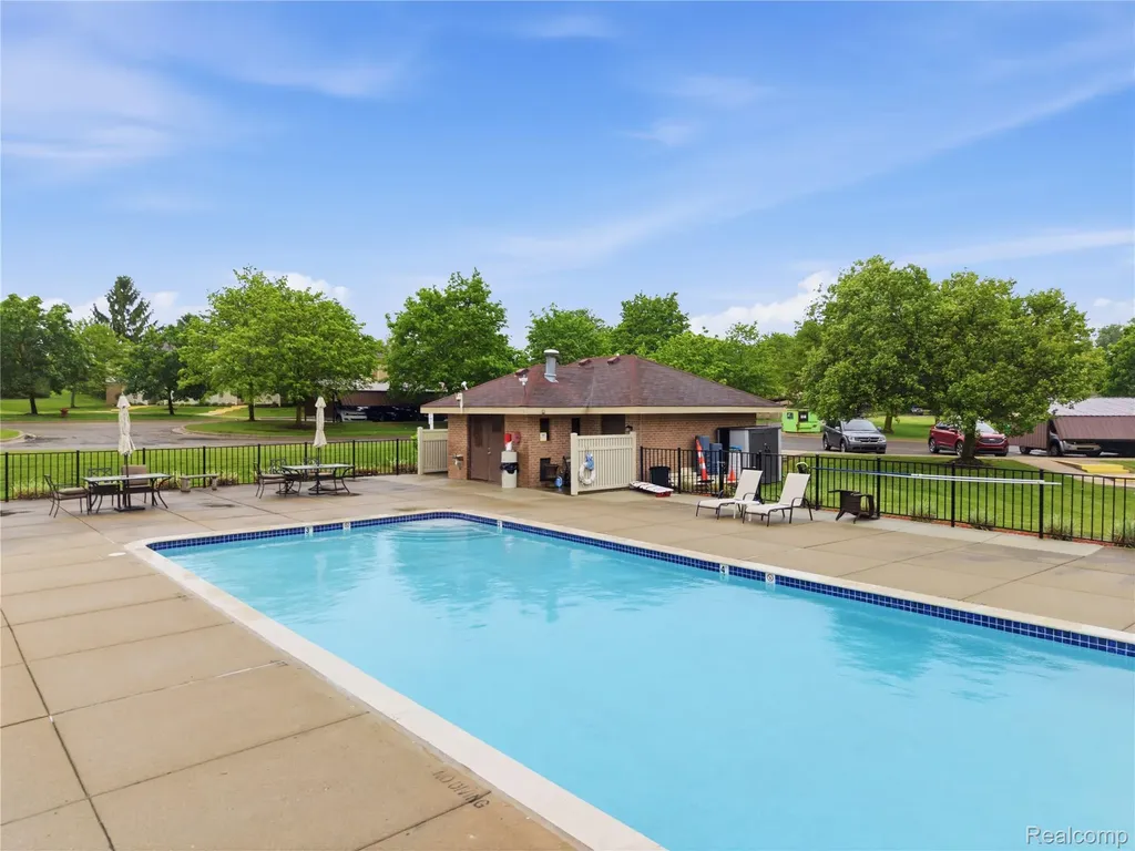 61212 Greenwood Drive South Lyon City MI 48178