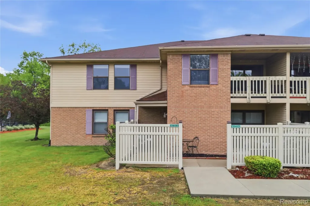 61212 Greenwood Drive South Lyon City MI 48178