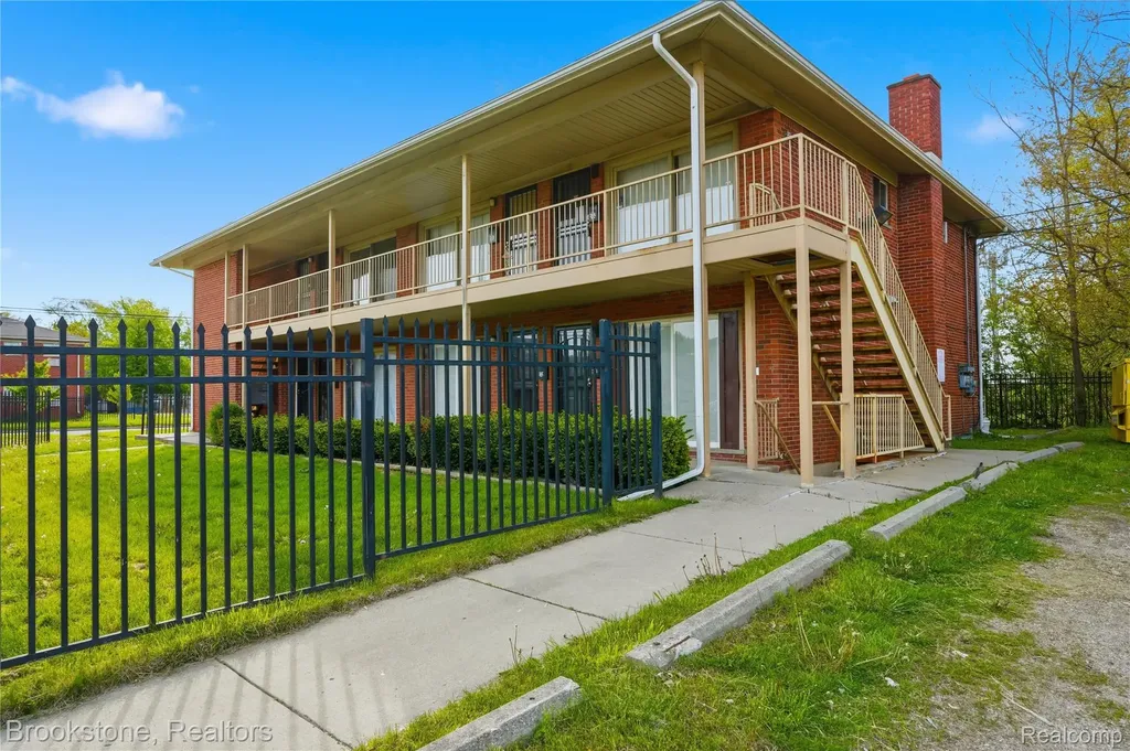 9439 Chalmers Street Detroit City MI 48213