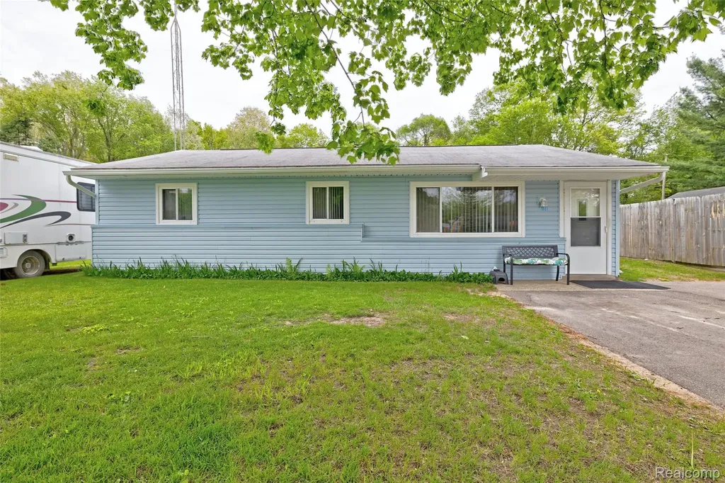 1601 Michael Street Brandon Charter Township MI 48462