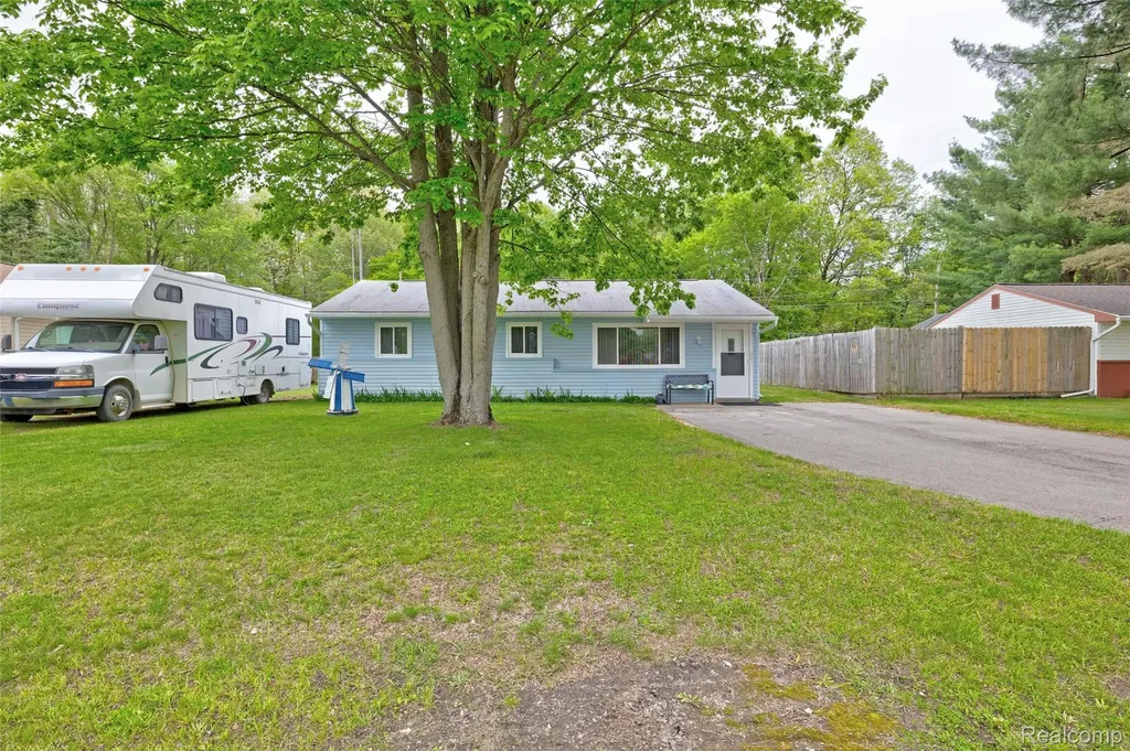 1601 Michael Street Brandon Charter Township MI 48462