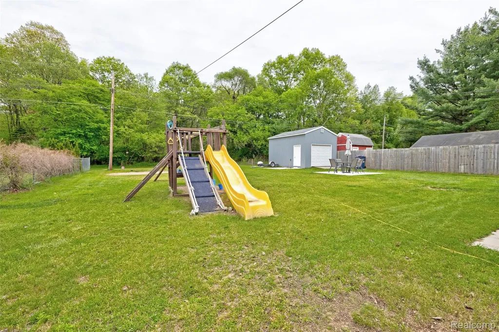 1601 Michael Street Brandon Charter Township MI 48462