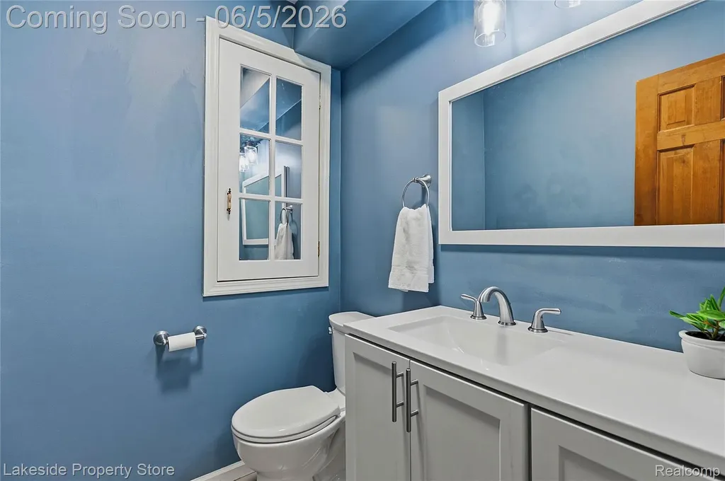 174 S Belle River Avenue Marine City City MI 48039