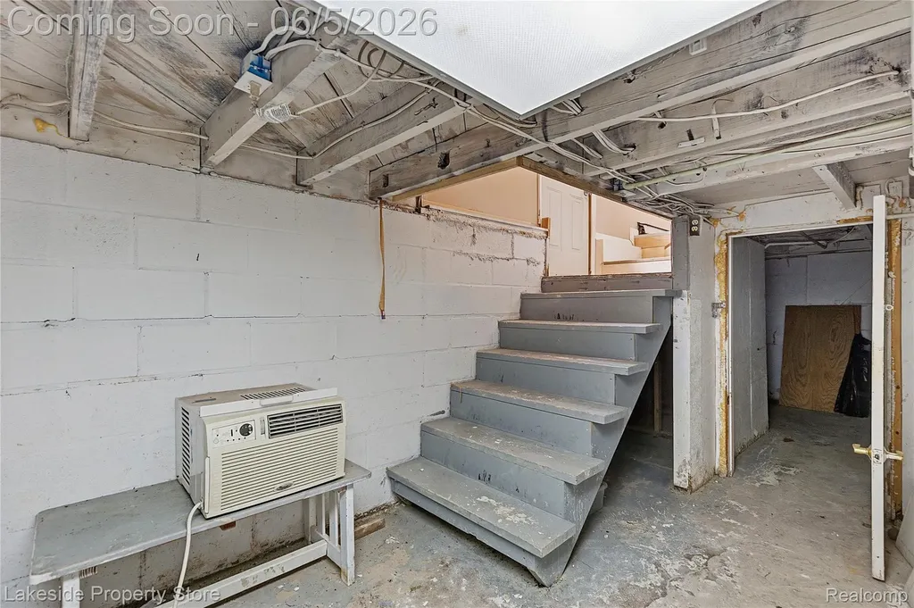 174 S Belle River Avenue Marine City City MI 48039