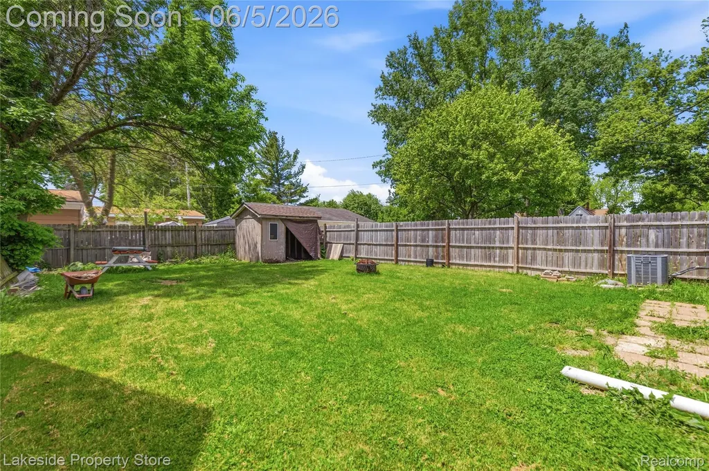 174 S Belle River Avenue Marine City City MI 48039