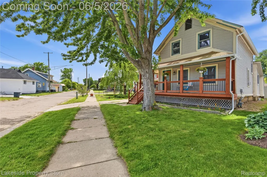 174 S Belle River Avenue Marine City City MI 48039