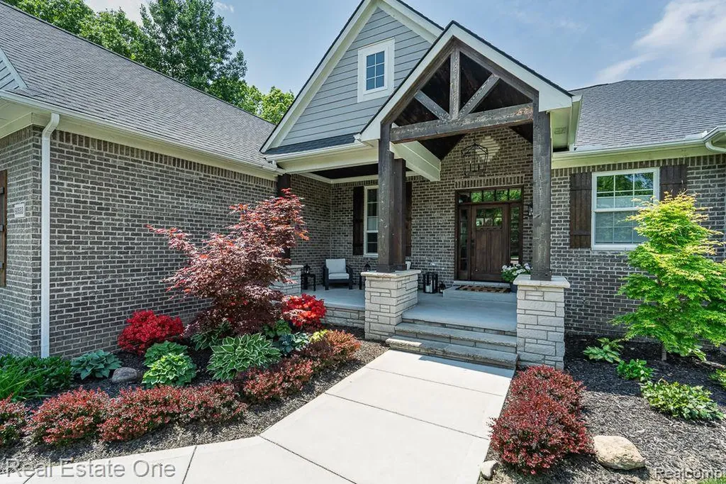 60553 Pennington Way Washington Township MI 48306