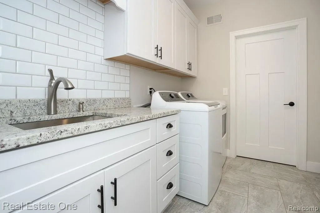 60553 Pennington Way Washington Township MI 48306
