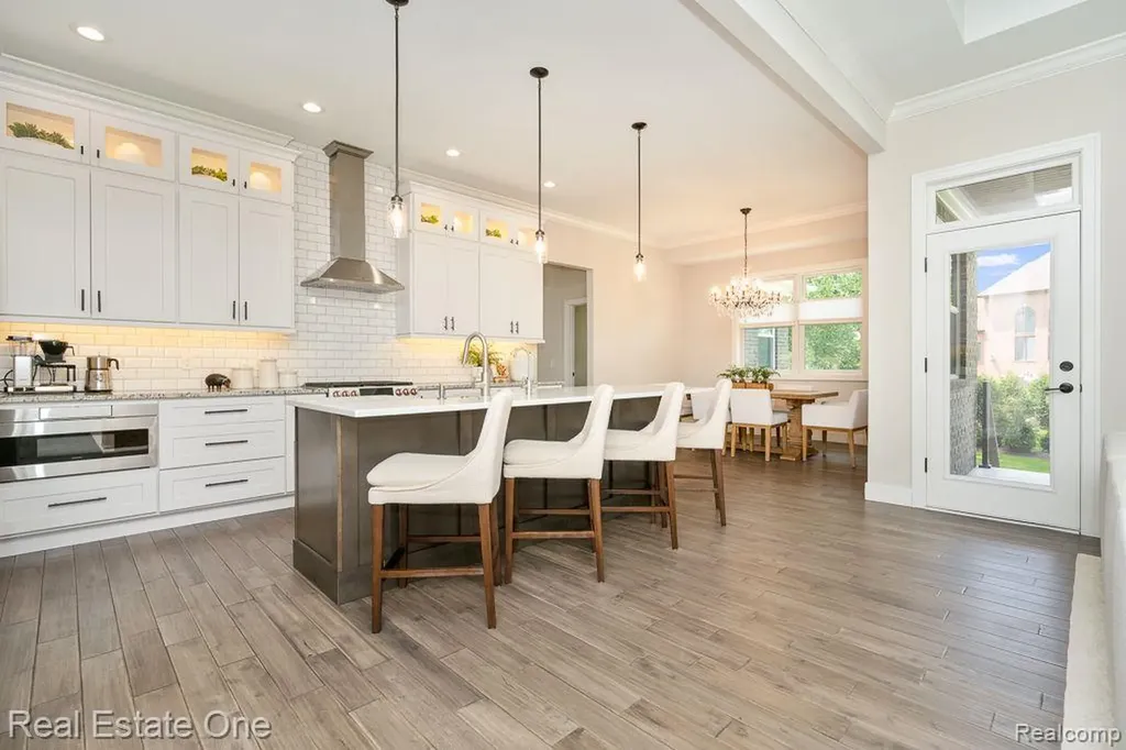 60553 Pennington Way Washington Township MI 48306