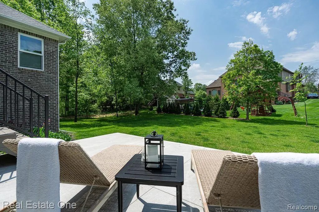 60553 Pennington Way Washington Township MI 48306