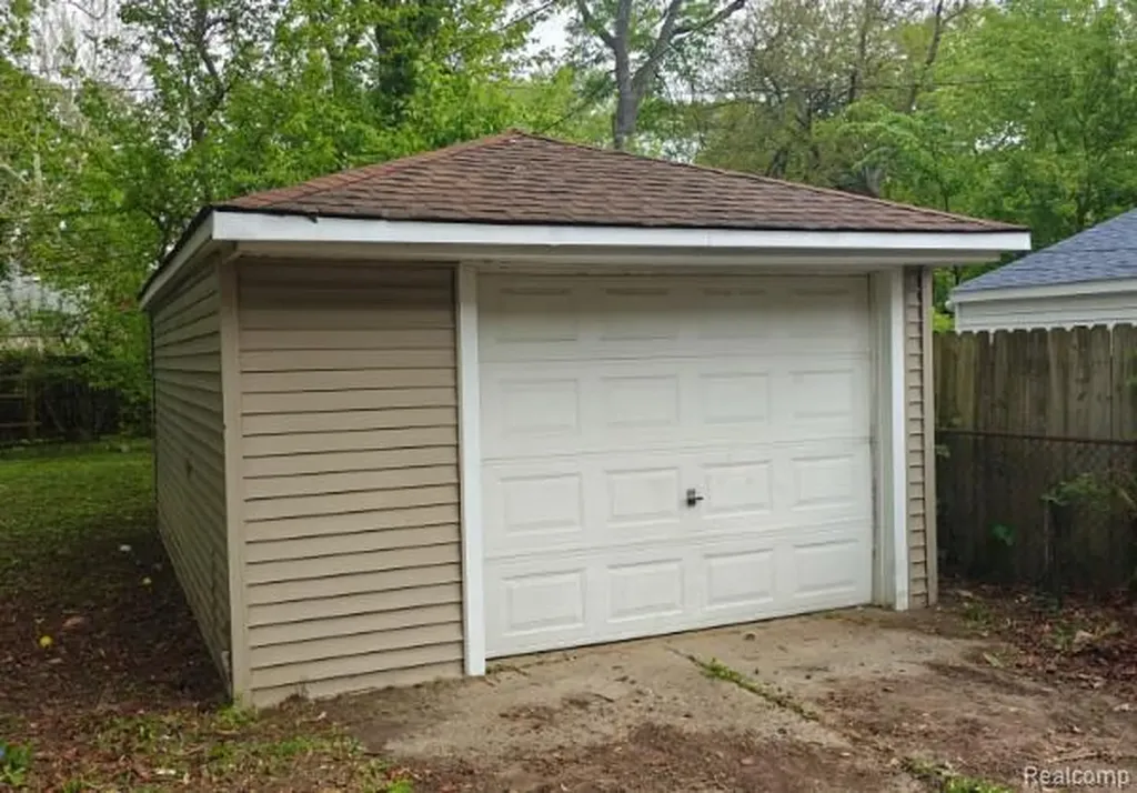 22544 Frisbee Street Detroit City MI 48219