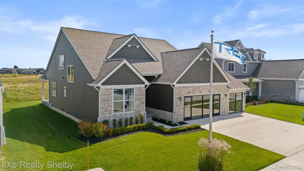 52030 Wellington Valley Drive Macomb Township MI 48042