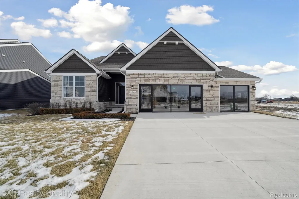 52030 Wellington Valley Drive Macomb Township MI 48042
