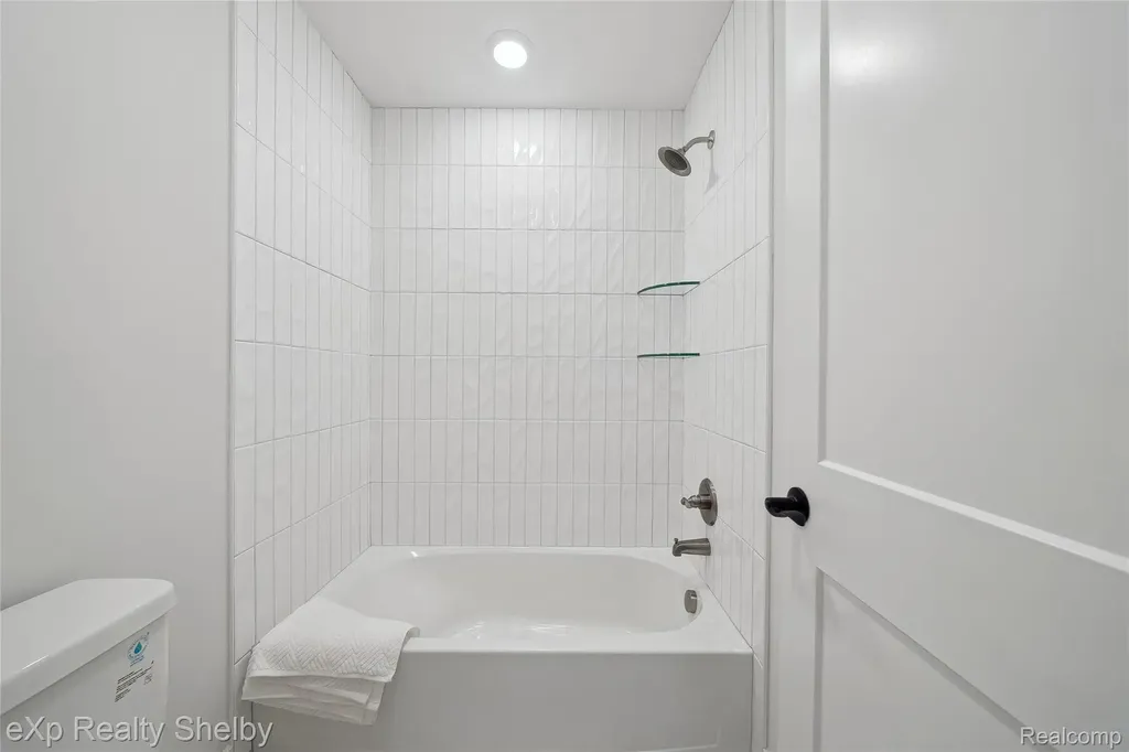 52030 Wellington Valley Drive Macomb Township MI 48042