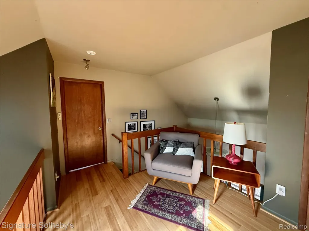 4945 Whitlow Court Commerce Charter Township MI 48382