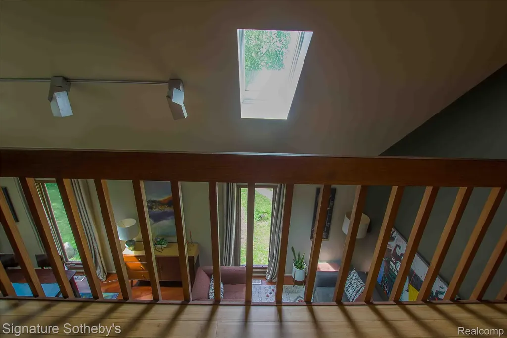 4945 Whitlow Court Commerce Charter Township MI 48382