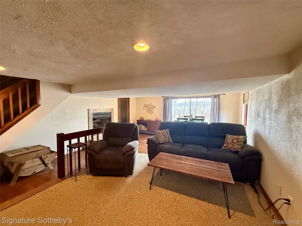 4945 Whitlow Court Commerce Charter Township MI 48382