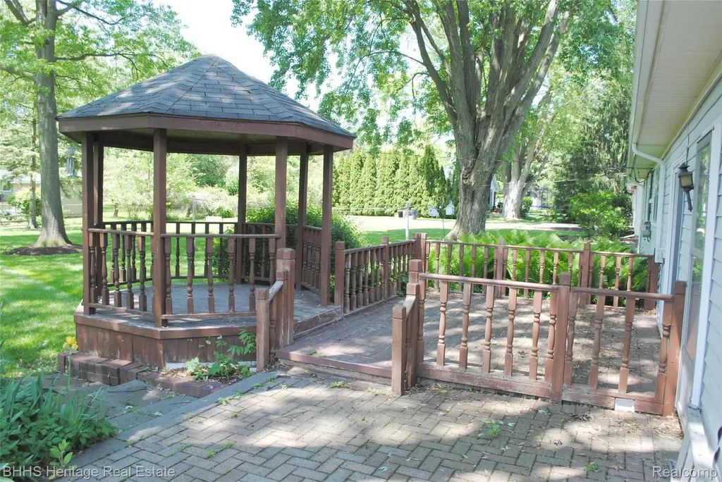 15507 Park Lane Northville Township MI 48170