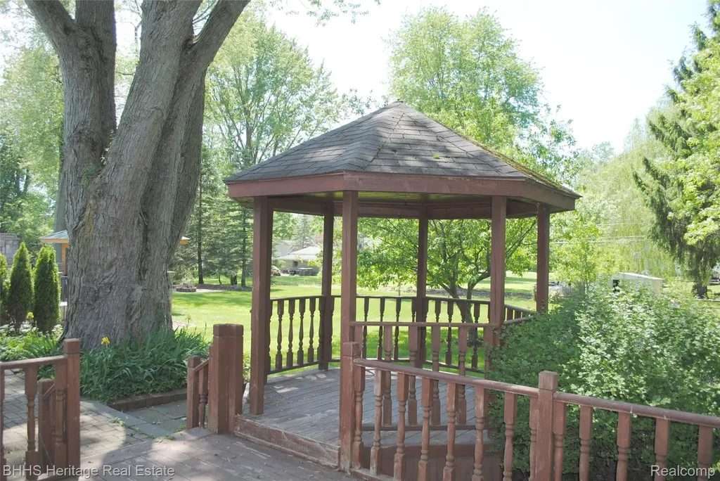 15507 Park Lane Northville Township MI 48170