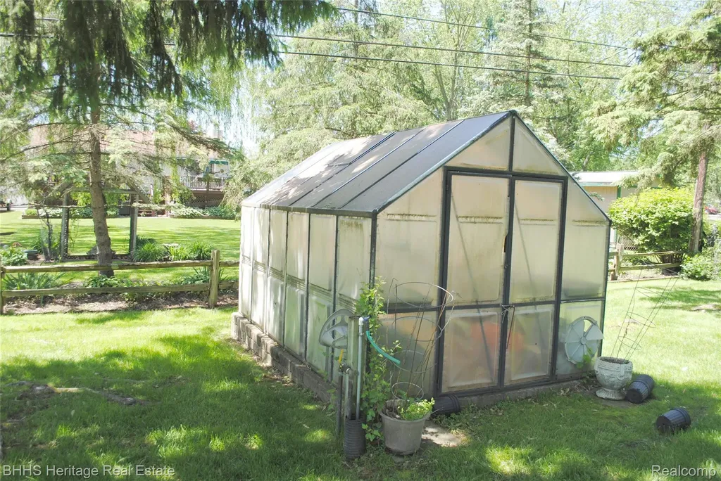 15507 Park Lane Northville Township MI 48170