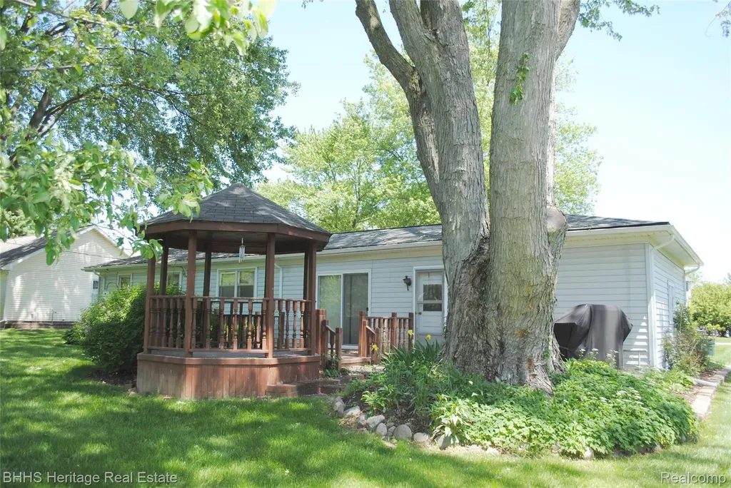 15507 Park Lane Northville Township MI 48170