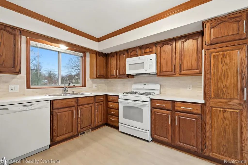 37625 Ryan Road Sterling Heights City MI 48310