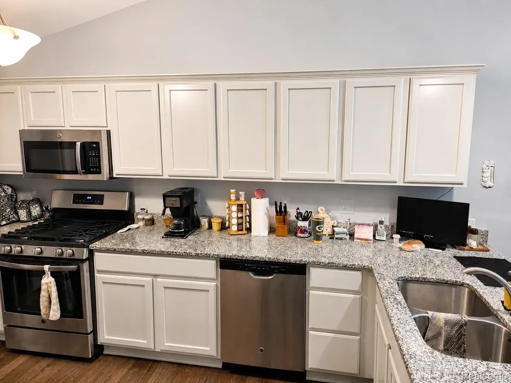 1884 Egret Pointe Genoa Township MI 48843