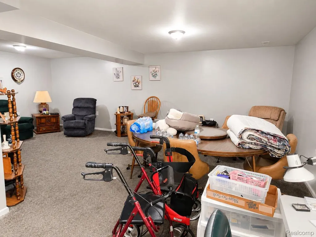 1884 Egret Pointe Genoa Township MI 48843