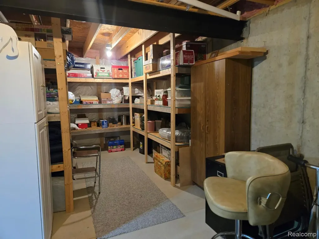 1884 Egret Pointe Genoa Township MI 48843