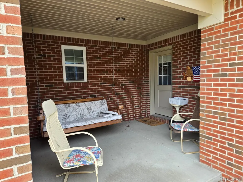1884 Egret Pointe Genoa Township MI 48843