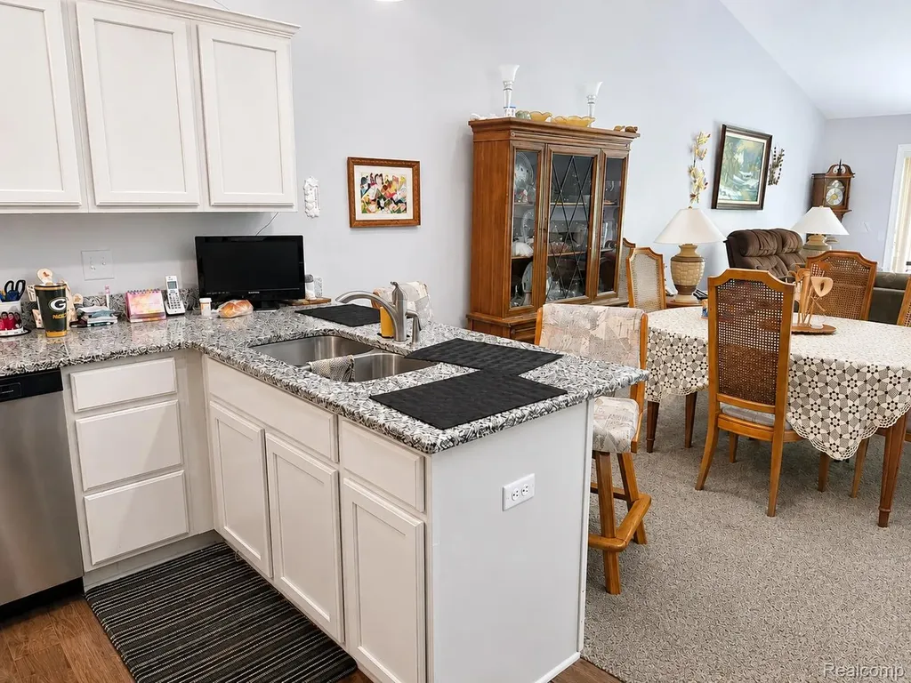 1884 Egret Pointe Genoa Township MI 48843