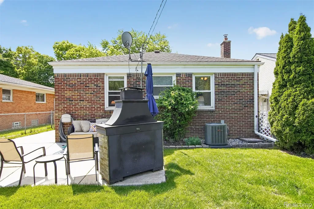 2845 Cornell Street Dearborn City MI 48124