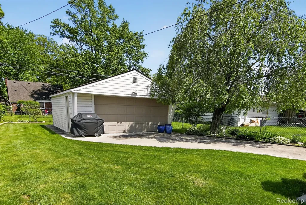 2845 Cornell Street Dearborn City MI 48124