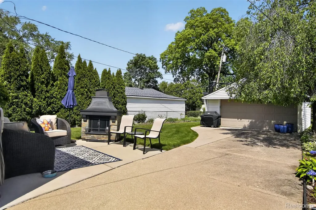 2845 Cornell Street Dearborn City MI 48124