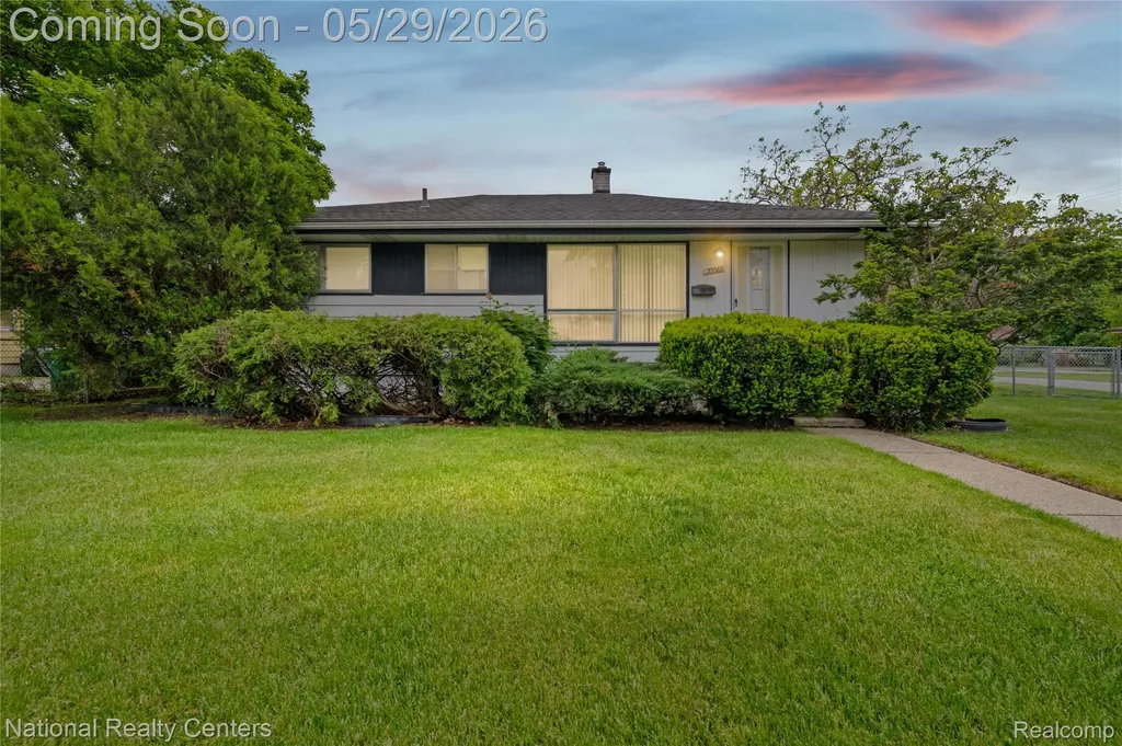 33565 John Hauk Street Garden City City MI 48135