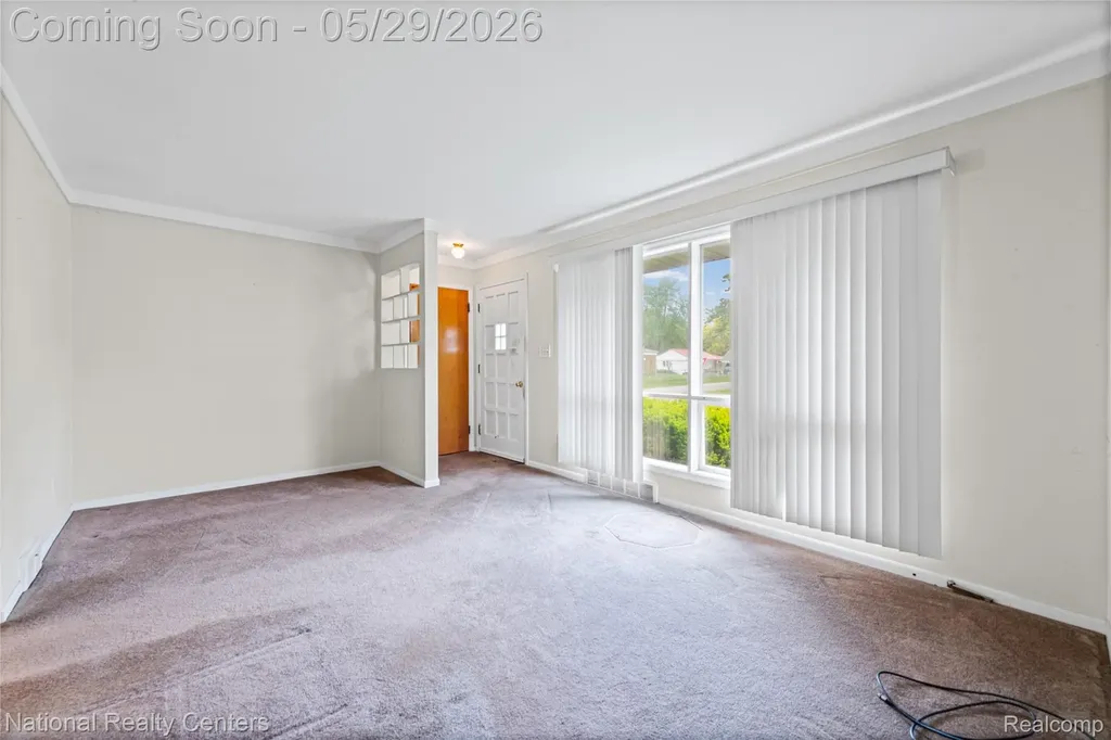 33565 John Hauk Street Garden City City MI 48135