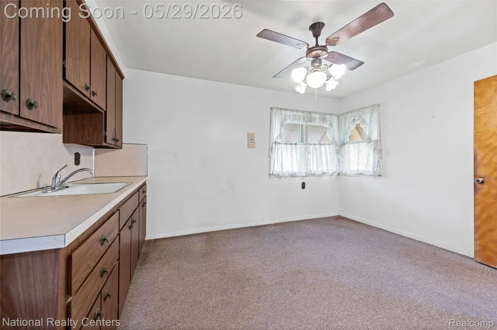 33565 John Hauk Street Garden City City MI 48135