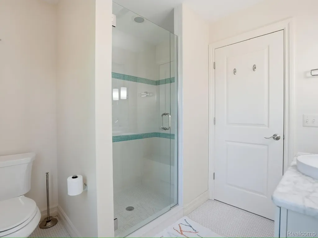 55951 Ashbrooke Drive W Shelby Charter Township MI 48316