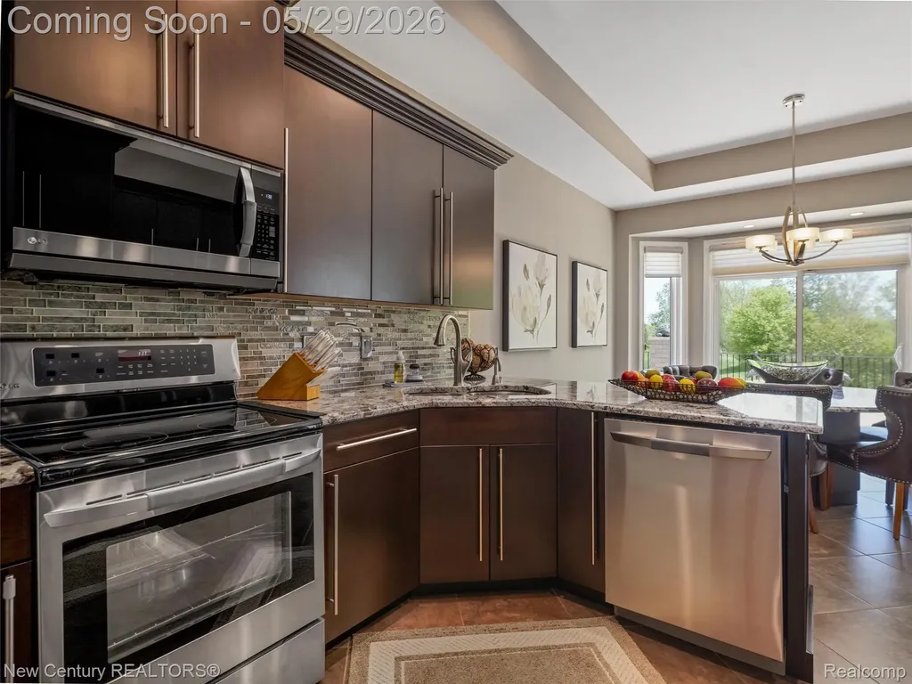 55490 Whispering Hills Drive Shelby Charter Township MI 48316