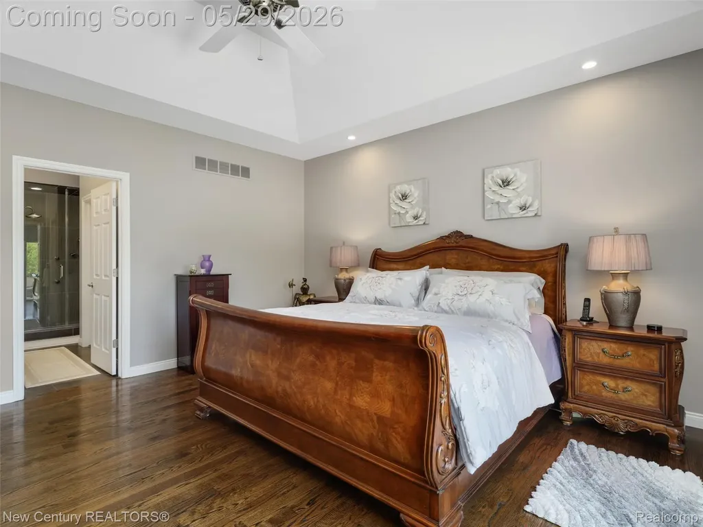 55490 Whispering Hills Drive Shelby Charter Township MI 48316