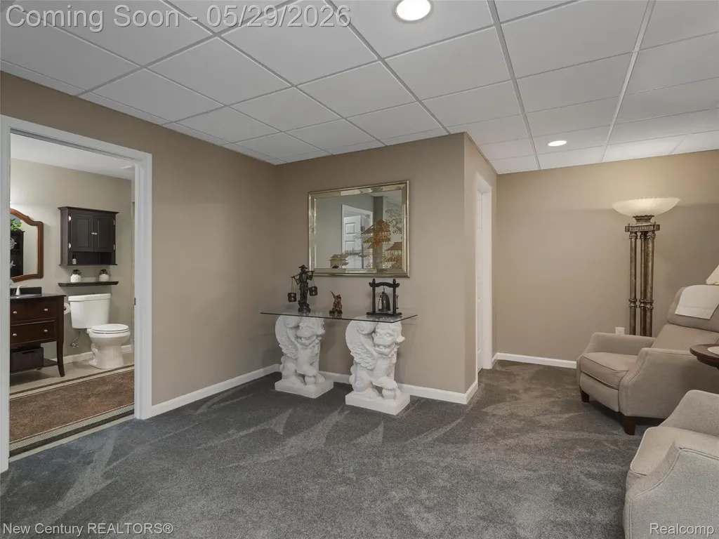 55490 Whispering Hills Drive Shelby Charter Township MI 48316