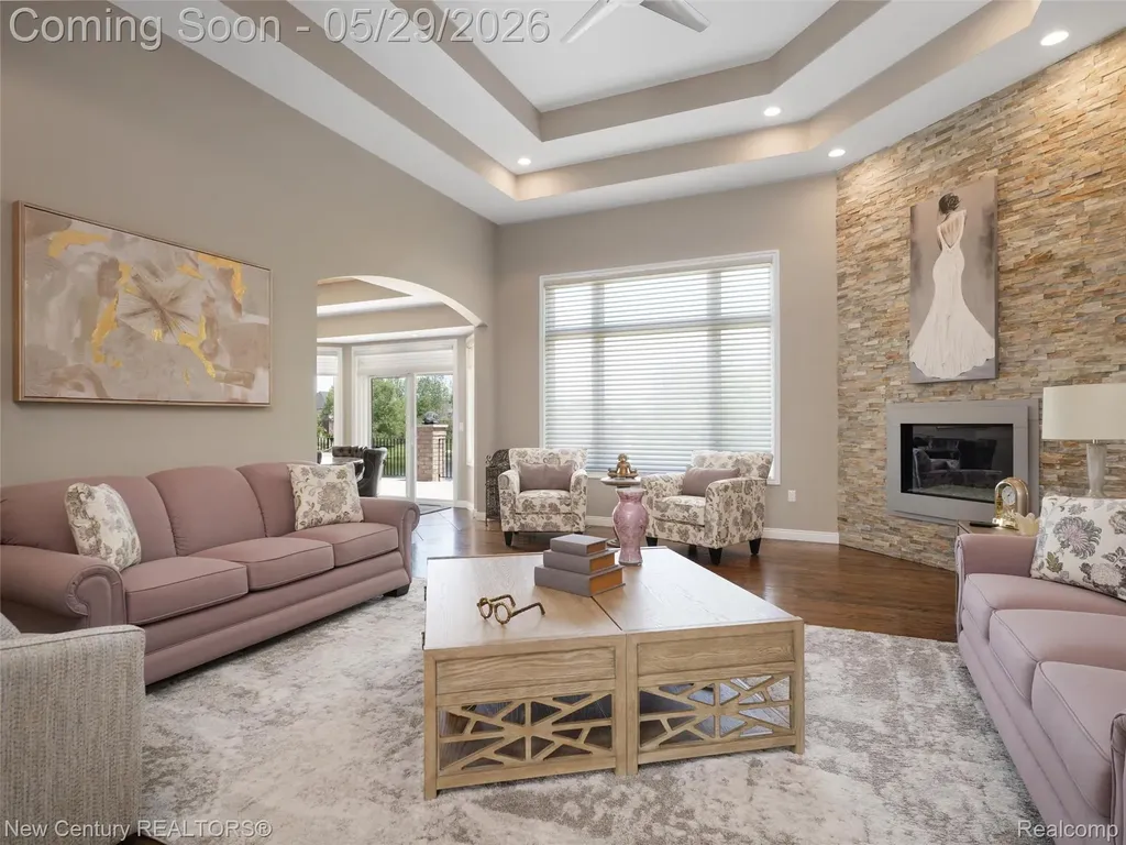 55490 Whispering Hills Drive Shelby Charter Township MI 48316