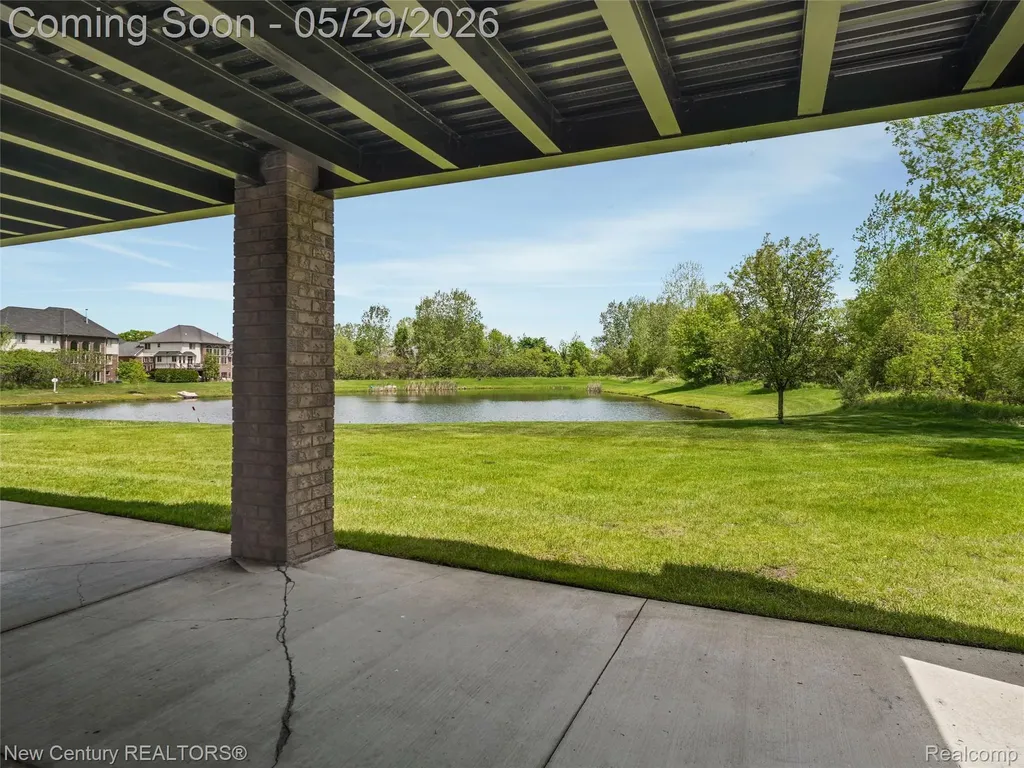 55490 Whispering Hills Drive Shelby Charter Township MI 48316